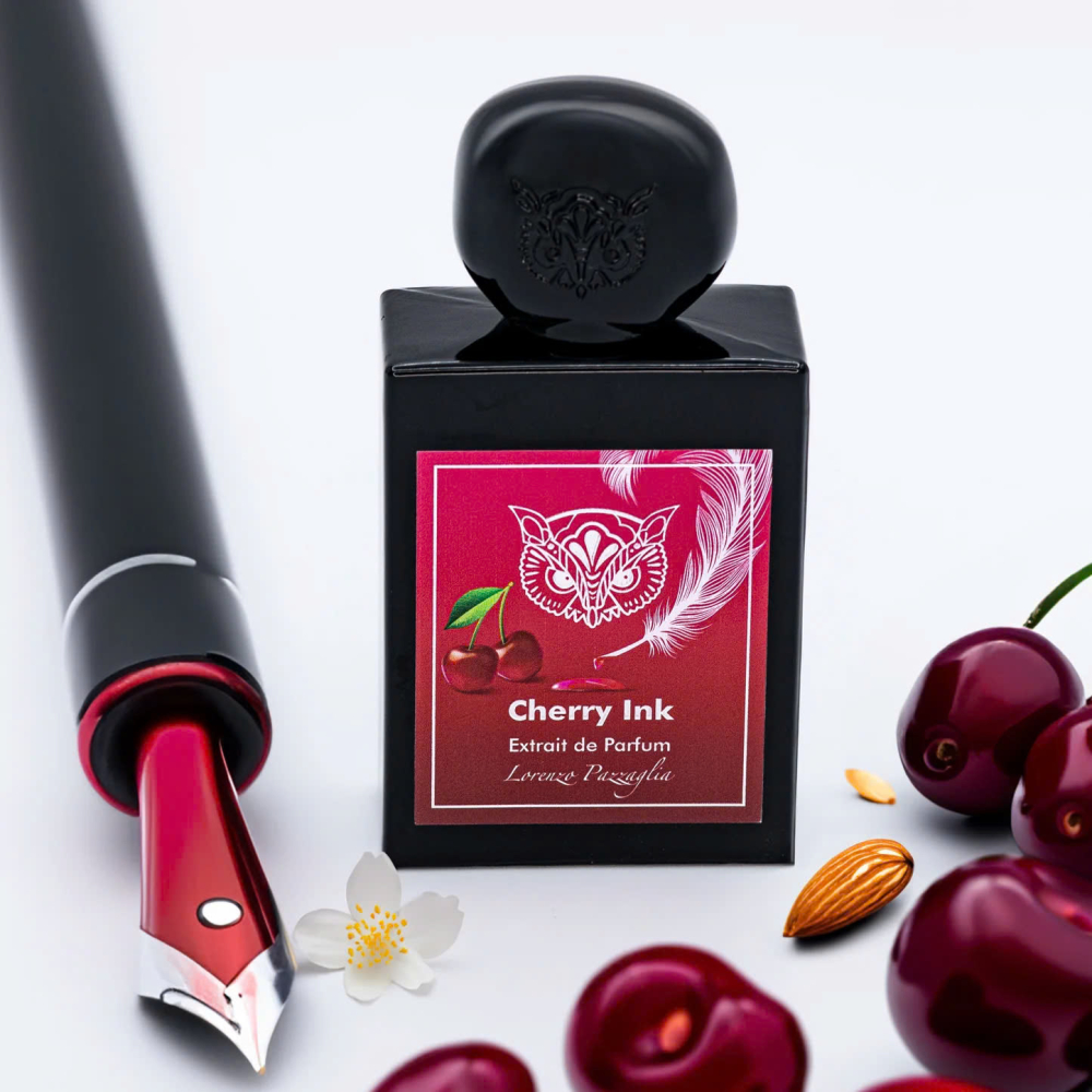 Lorenzo Pazzaglia Cherry Ink Extrait de Parfum là một mùi hương độc đáo và táo bạo, mang đậm dấu ấn của sự kết hợp giữa nghệ thuật và hương thơm