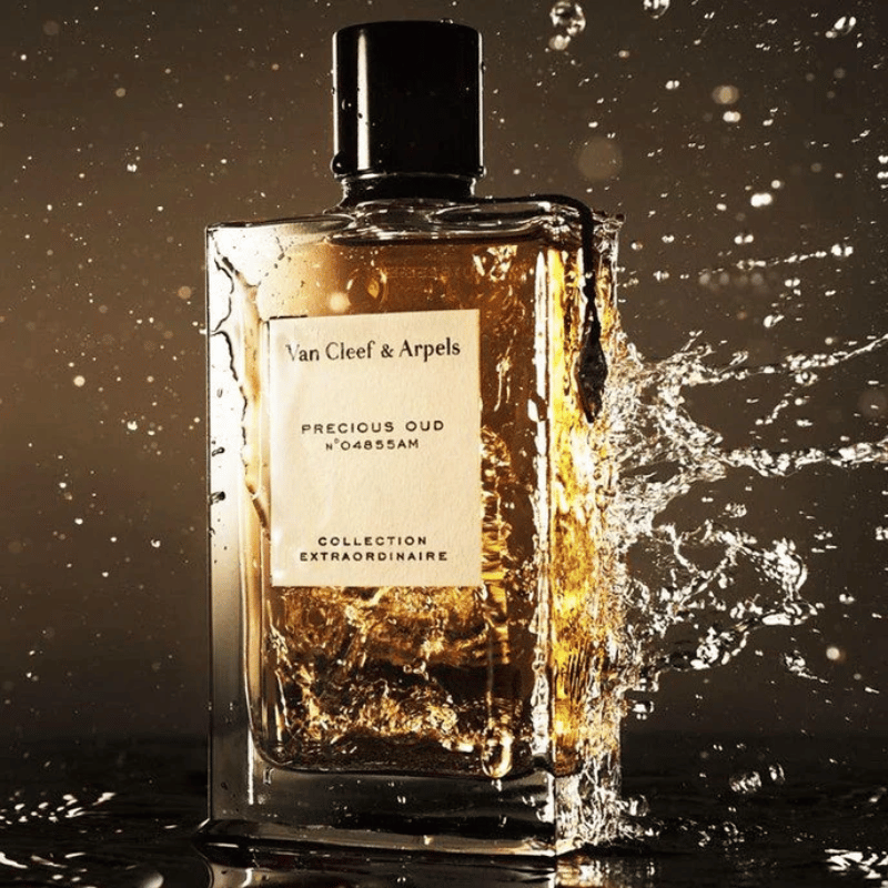 an Cleef & Arpels Precious Oud là một loại nước hoa hổ phách dành cho phụ nữ.