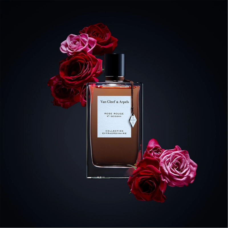 Van Cleef & Arpels Rose Rouge là một tác phẩm nghệ thuật hương thơm tinh tế, tôn vinh vẻ đẹp của loài hoa hồng. 