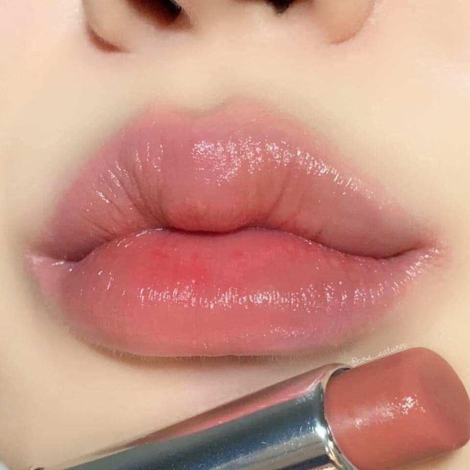 Thumb Dior Addict Lip Glow 