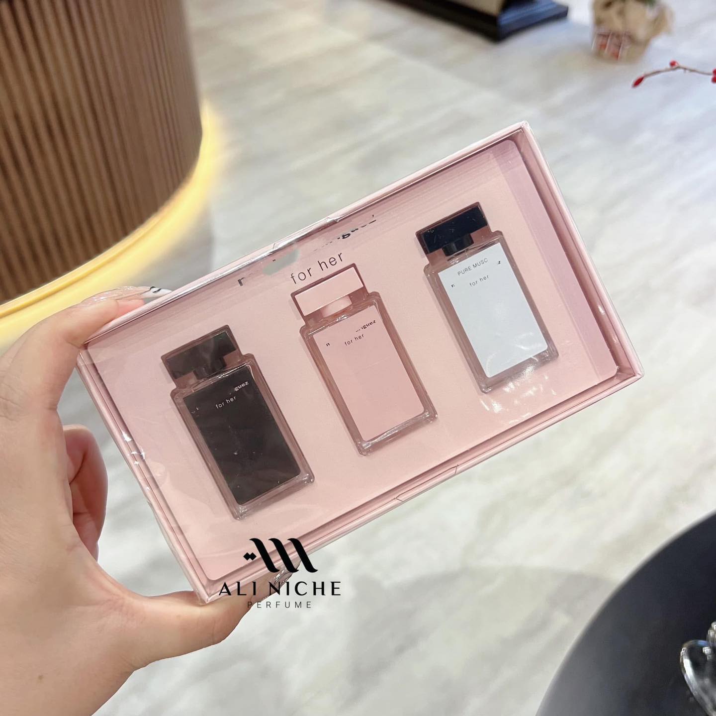 Thumb Set Narciso Rodriguez For Her (đen + hồng nhạt + trắng) 7.5ml x 3