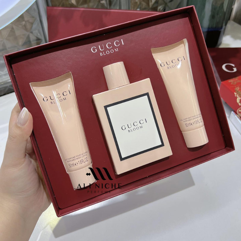 SET Gucci Bloom EDP 100ml + Body Lotion 50ml + Body Lotion 50ml