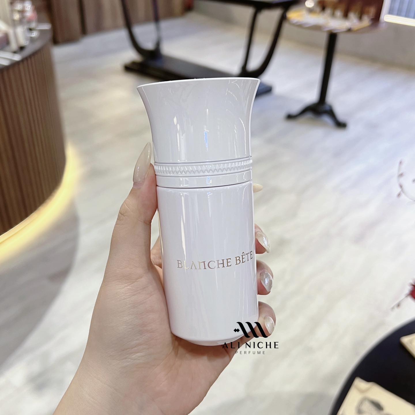 Thumb Liquides Imaginaires Blanche Bête Limited Edition